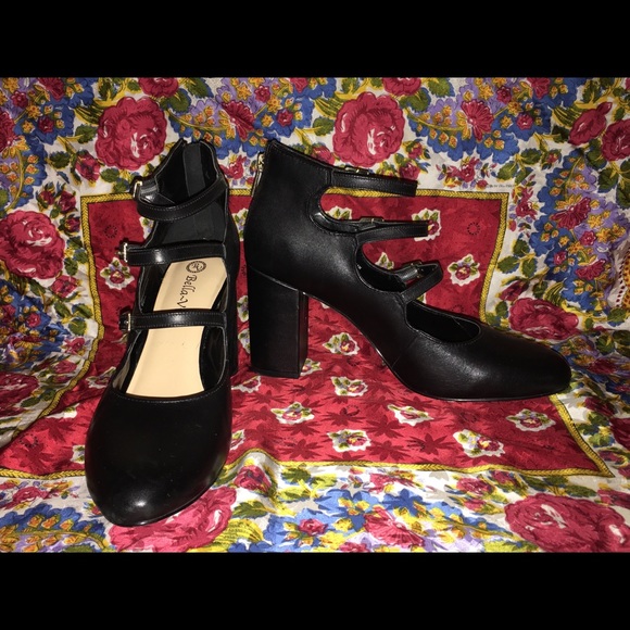 Bella Vita Nettie heels. - Picture 2 of 4